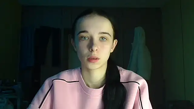 Emilia Light online show from December 2025 07:04:02 AM