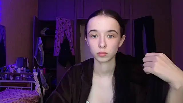 Emilia Light online show from March 2026 01:27:02 PM