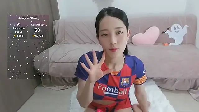 Snapshot of mireimimi_ chatting on October 2025 12:17:02 PM mireimimi online show from October 2025 12:17:02 PM