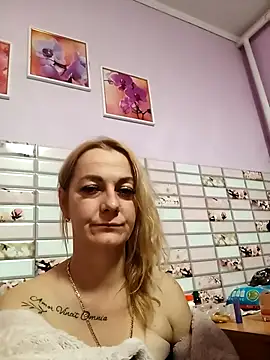 Snapshot of KelsiDylan chatting on February 2026 07:43:01 PM KelsiDylan online show from February 2026 07:43:01 PM
