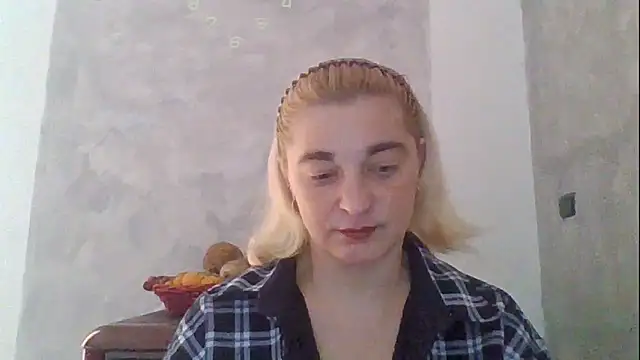 GoldenAngelMilf online show from February 2026 12:21:01 PM