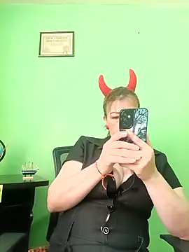 VANESSA  01 online show from November 2025 02:08:02 PM