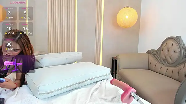 beca winn online show from November 2025 07:24:02 PM