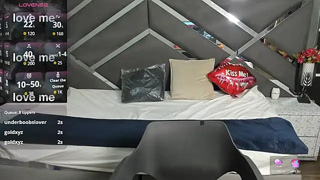 GabySweett  online show from October 2025 12:26:01 PM