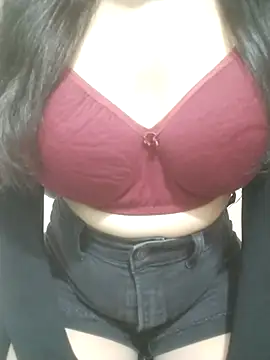 Snapshot of Rosie_Star chatting on October 2025 03:08:01 PM Rosie Star online show from October 2025 03:08:01 PM