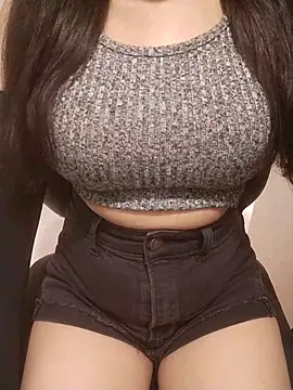 Snapshot of Rosie_Star chatting on November 2025 03:00:02 PM Rosie Star online show from November 2025 03:00:02 PM