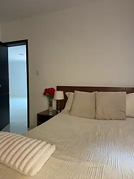 Capricho 01 online show from March 2026 06:03:01 PM