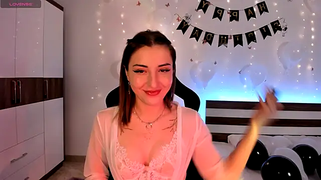 Snapshot of AmyVilvet_ chatting on October 2025 05:15:02 PM AmyVilvet online show from October 2025 05:15:02 PM