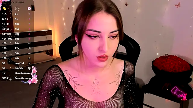 Snapshot of AmyVilvet_ chatting on November 2025 06:10:02 PM AmyVilvet online show from November 2025 06:10:02 PM