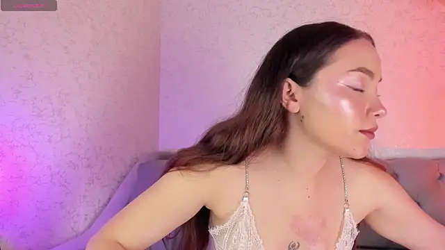 Snapshot of MAGIC_VERA chatting on December 2025 12:20:01 PM MAGIC VERA online show from December 2025 12:20:01 PM