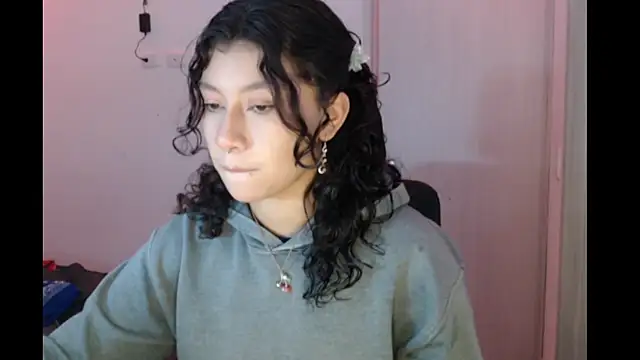 Ivonnybonn online show from November 2025 01:42:01 AM