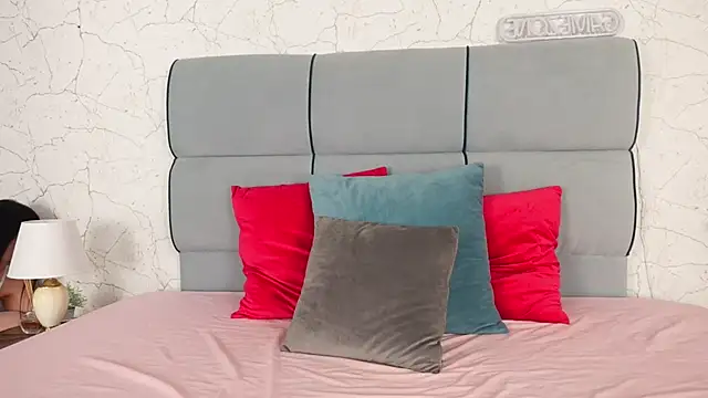 Snapshot of AngieBrookk chatting on November 2025 08:48:02 AM AngieBrookk online show from November 2025 08:48:02 AM