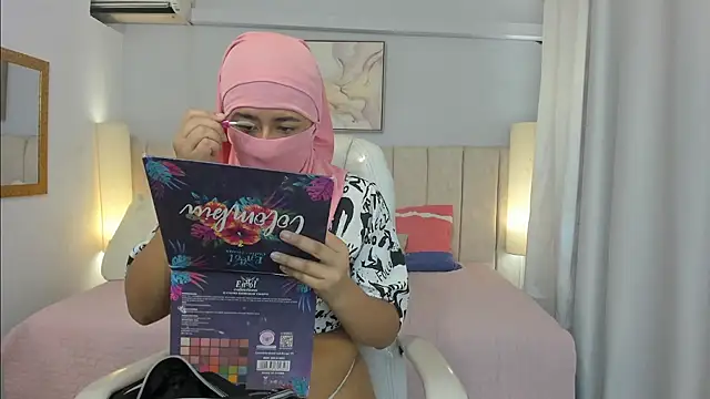 Snapshot of Ridwana_Haddad chatting on October 2025 12:17:02 PM Ridwana Haddad online show from October 2025 12:17:02 PM