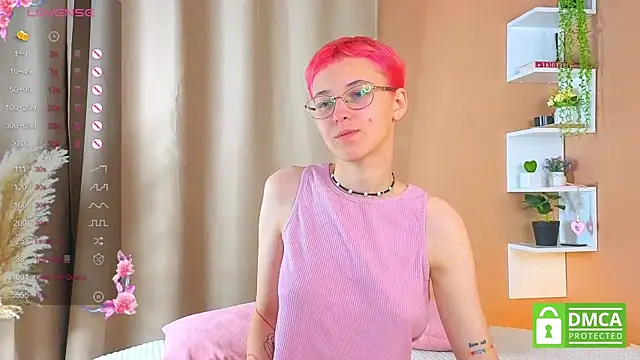 Snapshot of Sharlikiss chatting on September 2025 03:17:02 PM Sharlikiss online show from September 2025 03:17:02 PM