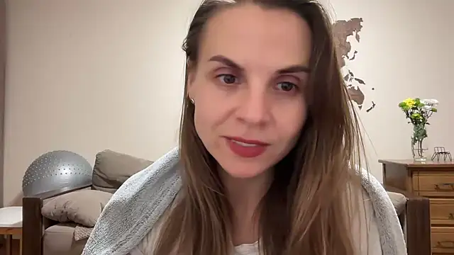 AnnieLove7722 online show from November 2025 09:58:01 PM