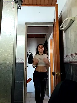 Snapshot of _TOMOE chatting on October 2025 09:21:02 PM TOMOE online show from October 2025 09:21:02 PM