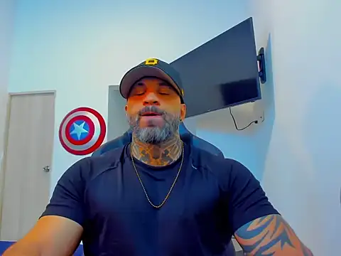 JoshRigby online show from October 2025 07:01:02 PM