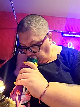 violentviolet68 online show from April 2026 12:39:01 PM