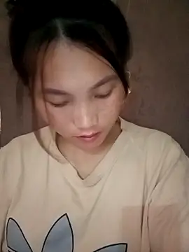 min-xinh online show from October 2025 05:47:02 AM