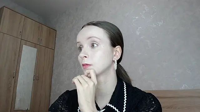 Yourplayfulspark online show from November 2025 06:08:01 PM