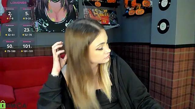 KarinaBroks online show from October 2025 03:24:01 PM