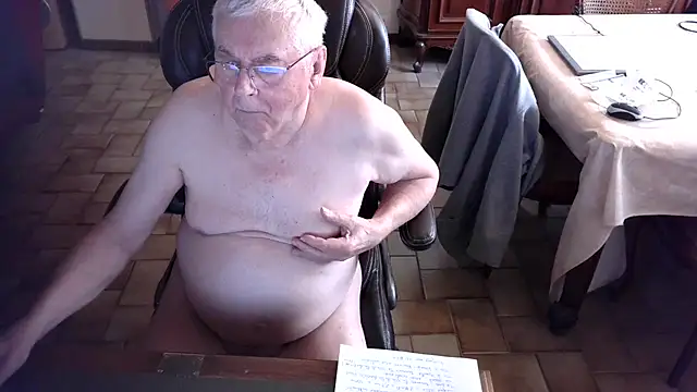 Alain633 online show from March 2026 02:34:01 PM