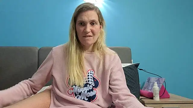 linterditehot online show from October 2025 07:03:02 PM