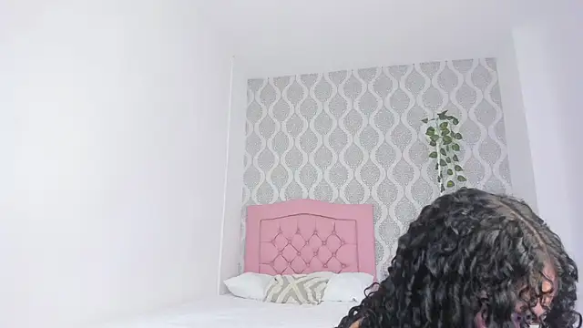 annalise goerts online show from December 2025 01:06:01 PM