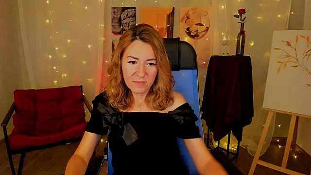 Snapshot of DonnaSmitth chatting on November 2025 03:44:01 PM DonnaSmitth online show from November 2025 03:44:01 PM