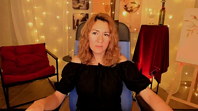 Snapshot of DonnaSmitth chatting on November 2025 11:54:02 AM DonnaSmitth online show from November 2025 11:54:02 AM