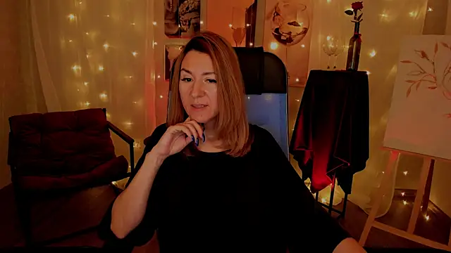 Snapshot of DonnaSmitth chatting on November 2025 11:45:01 AM DonnaSmitth online show from November 2025 11:45:01 AM