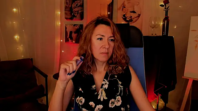 Snapshot of DonnaSmitth chatting on November 2025 03:25:01 PM DonnaSmitth online show from November 2025 03:25:01 PM