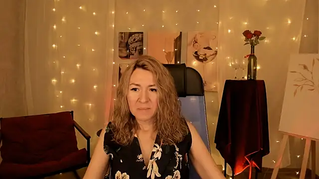 Snapshot of DonnaSmitth chatting on December 2025 03:29:02 PM DonnaSmitth online show from December 2025 03:29:02 PM