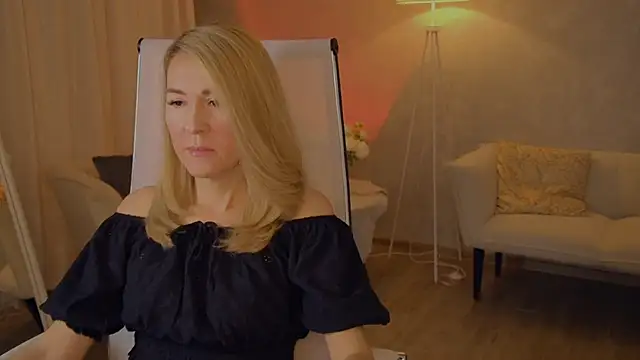 Snapshot of DonnaSmitth chatting on January 2026 06:46:02 PM DonnaSmitth online show from January 2026 06:46:02 PM