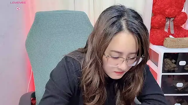 Snapshot of NEWONETO chatting on November 2025 04:11:02 AM NEWONETO online show from November 2025 04:11:02 AM