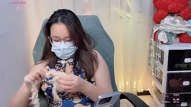 Snapshot of NEWONETO chatting on November 2025 09:24:02 PM NEWONETO online show from November 2025 09:24:02 PM