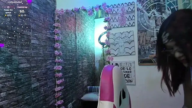 Snapshot of valery__star chatting on October 2025 01:33:02 PM valery star online show from October 2025 01:33:02 PM