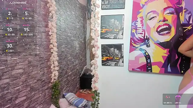 Snapshot of valery__star chatting on October 2025 12:19:01 PM valery star online show from October 2025 12:19:01 PM