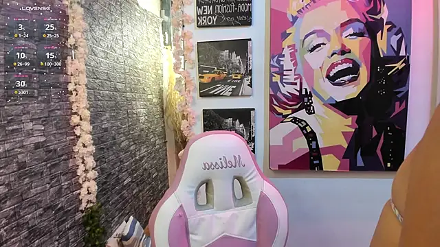 Snapshot of valery__star chatting on October 2025 12:50:02 PM valery star online show from October 2025 12:50:02 PM