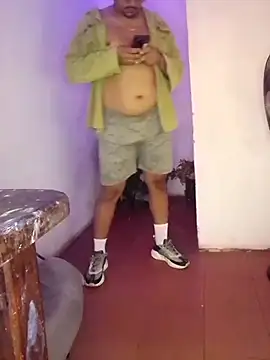 Snapshot of Tequilamaster chatting on December 2025 01:50:02 PM Tequilamaster online show from December 2025 01:50:02 PM