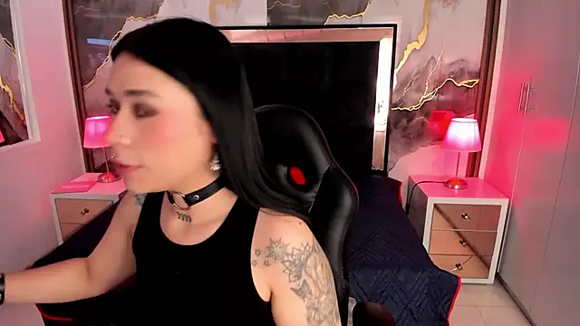 SusanVilla online show from December 2025 07:45:02 PM