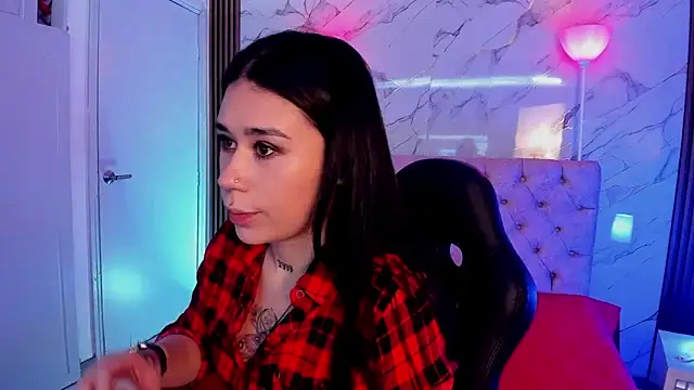 SusanVilla online show from December 2025 02:58:02 PM