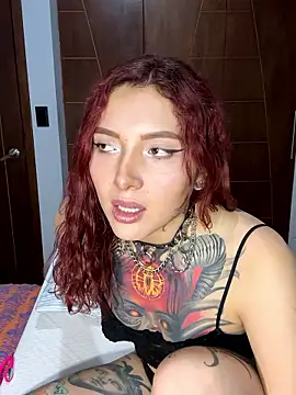 Snapshot of SelenaRouge1 chatting on January 2026 04:18:01 AM SelenaRouge1 online show from January 2026 04:18:01 AM