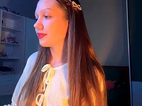 Snapshot of EmiIyKitty chatting on October 2025 07:57:02 PM EmiIyKitty online show from October 2025 07:57:02 PM