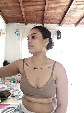 Snapshot of aurofox21 chatting on October 2025 03:42:01 PM aurofox21 online show from October 2025 03:42:01 PM