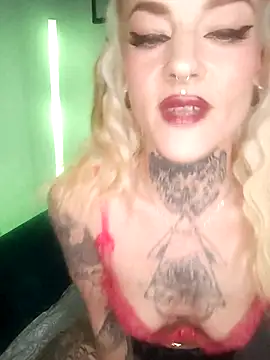 Peach420live online show from November 2025 02:01:02 AM