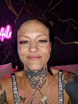 Peach420live online show from May 2026 08:32:01 PM
