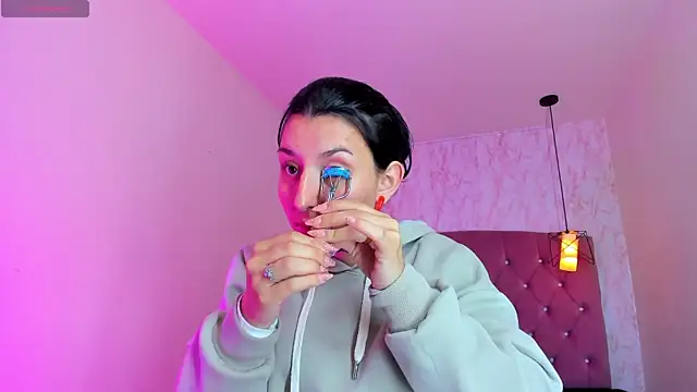 Snapshot of Iris__77 chatting on November 2025 11:36:02 AM Iris 77 online show from November 2025 11:36:02 AM