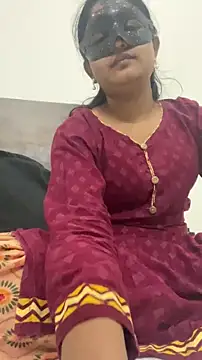 Snapshot of TeluguIshu_teen20 chatting on February 2026 05:42:01 PM TeluguIshu teen20 online show from February 2026 05:42:01 PM