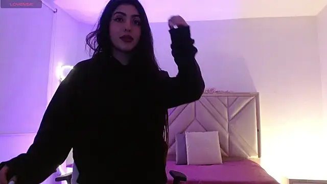 Snapshot of Ixchel_tay chatting on November 2025 03:20:01 AM Ixchel tay online show from November 2025 03:20:01 AM